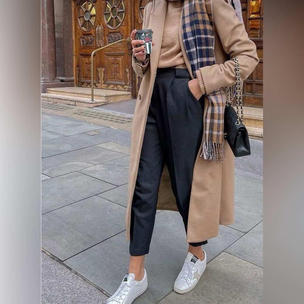 VINCE • Women’s Side Strapping Tapered Trouser Pant in Black Size 4